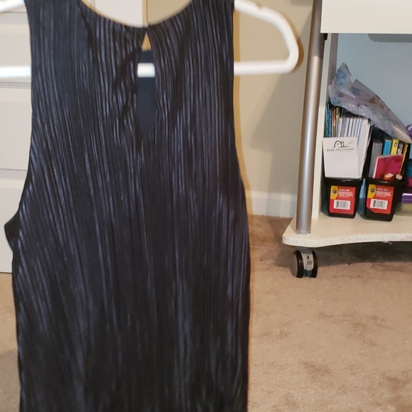 Shirt - Picture 3 of 5